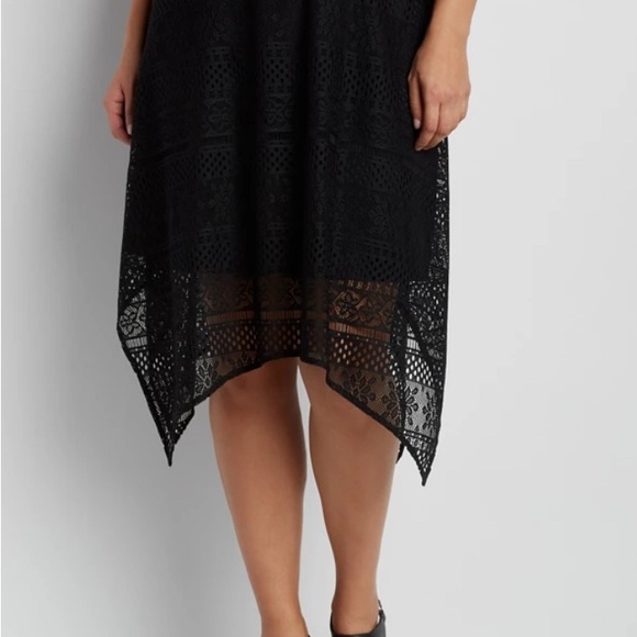 Maurices Dresses & Skirts - Maurice’s Women’s Elegant Black Lace Handkerchief Hem Skirt Size M Midi Length